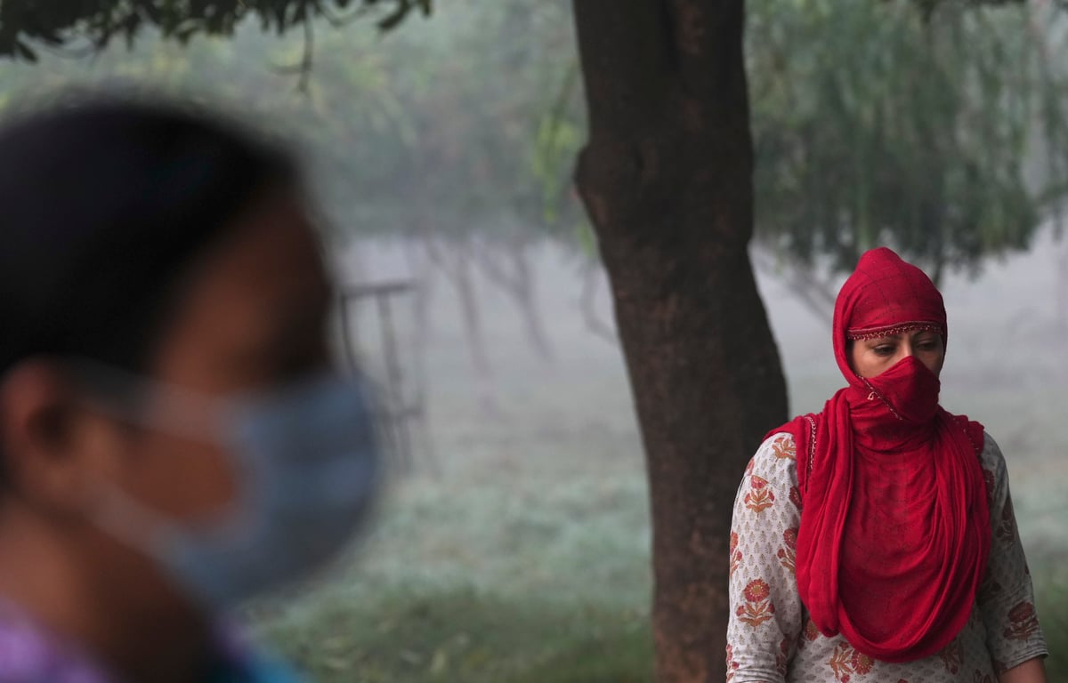 Delhi Pollution: Delhi's air is causing heartburn, air quality 'very bad'