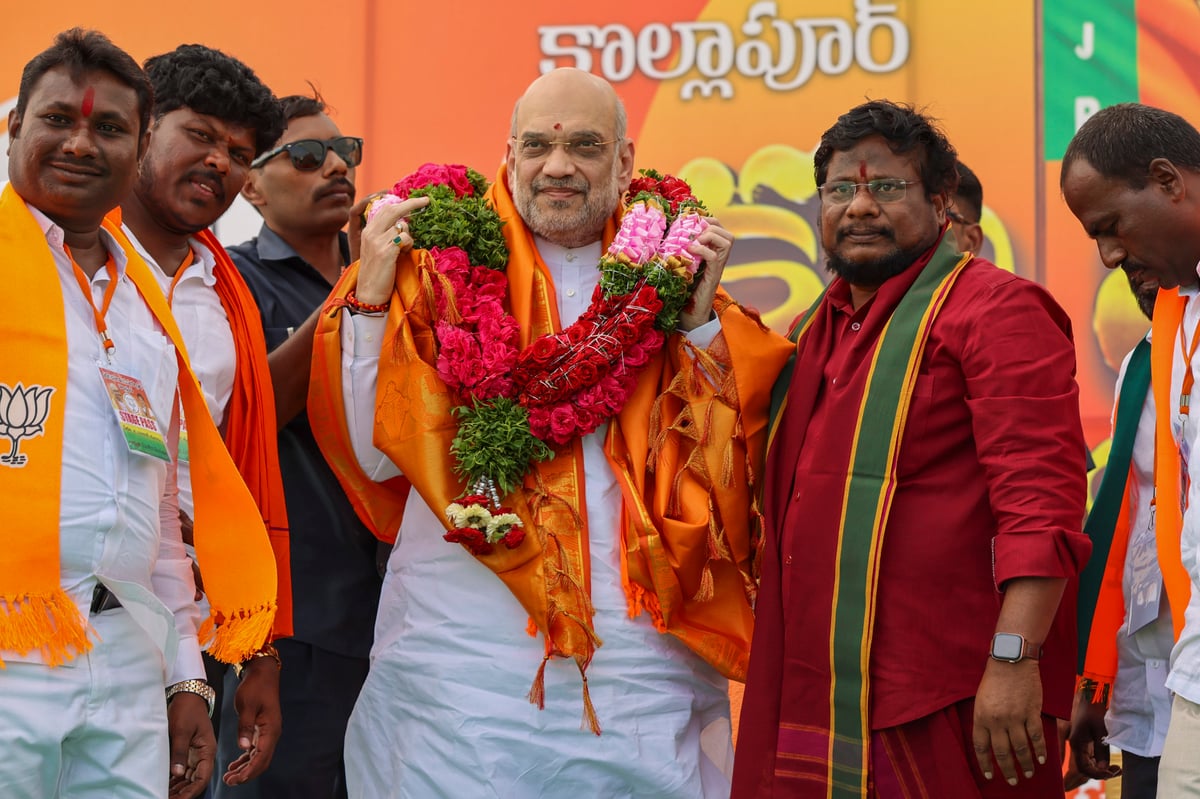 A "deal" was made to make KCR the Chief Minister and Rahul Gandhi the Prime Minister, said Amit Shah.