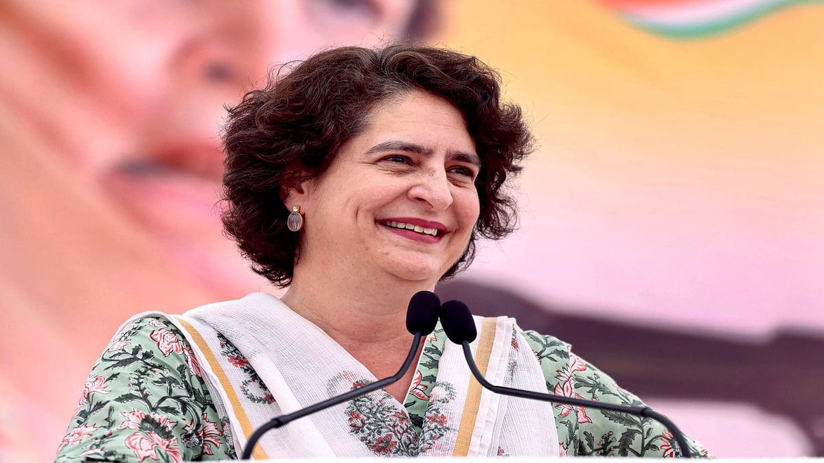 Conflict between Congress and BJP increased over EC notice to Priyanka Gandhi, allegations and counter allegations against each other