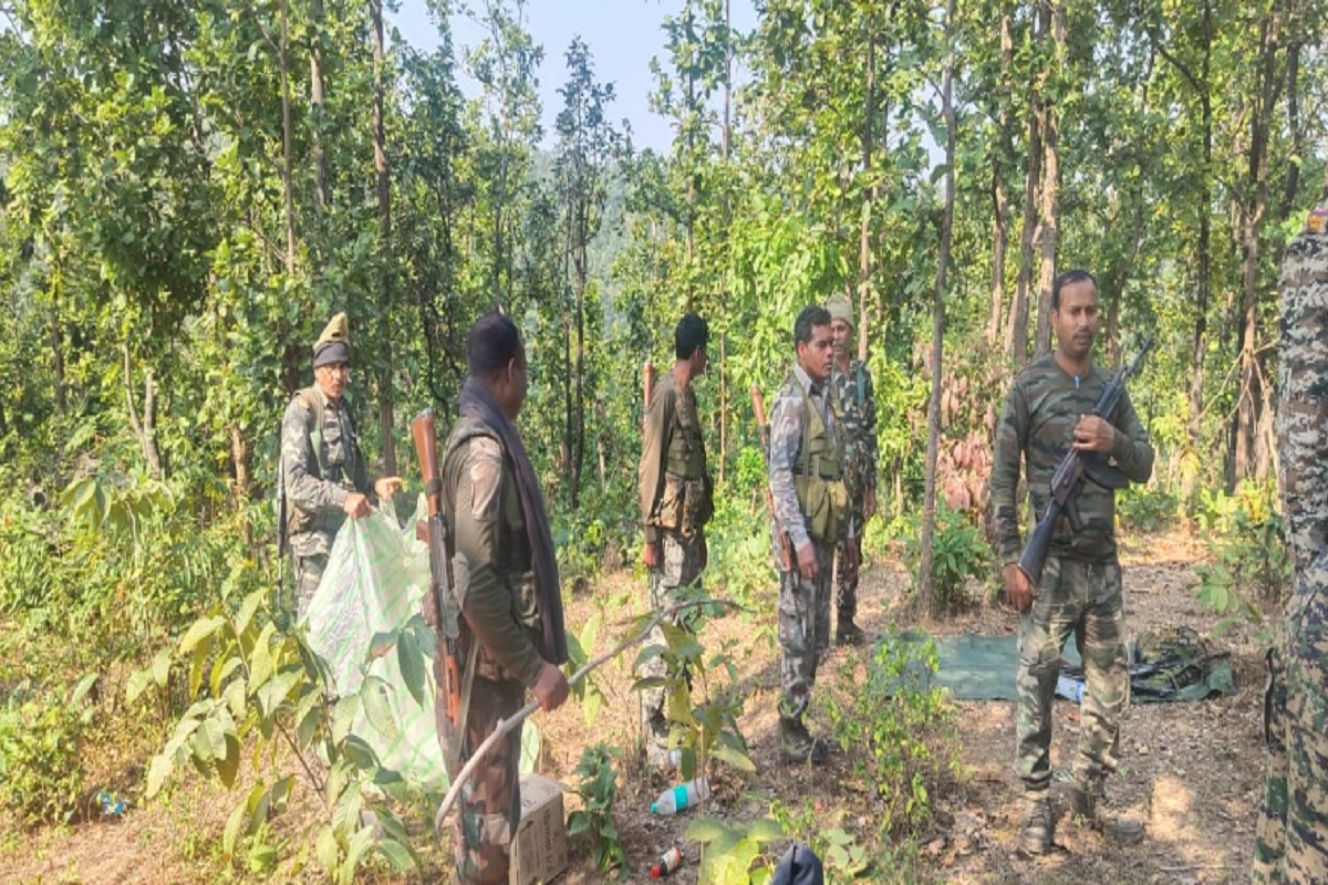 Dead bodies of two youths recovered from the forest in Khunti, three people in police custody