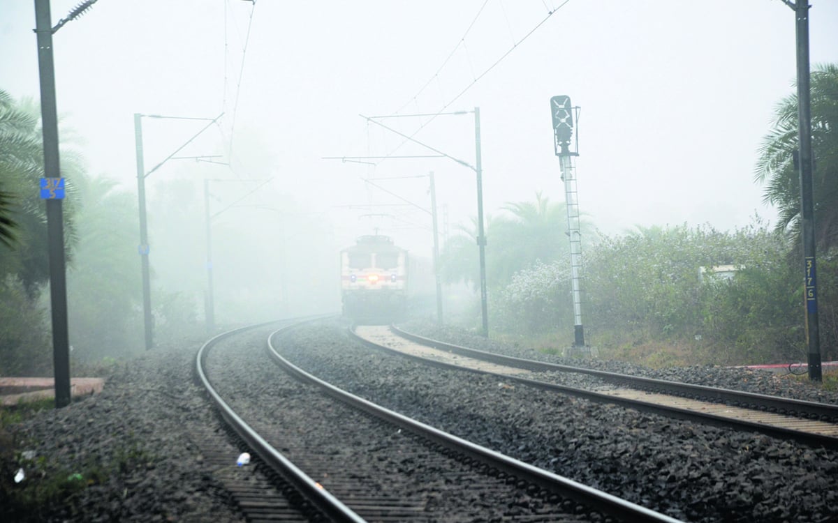 Dhanbad: Five pairs of trains canceled due to fog, see full list here