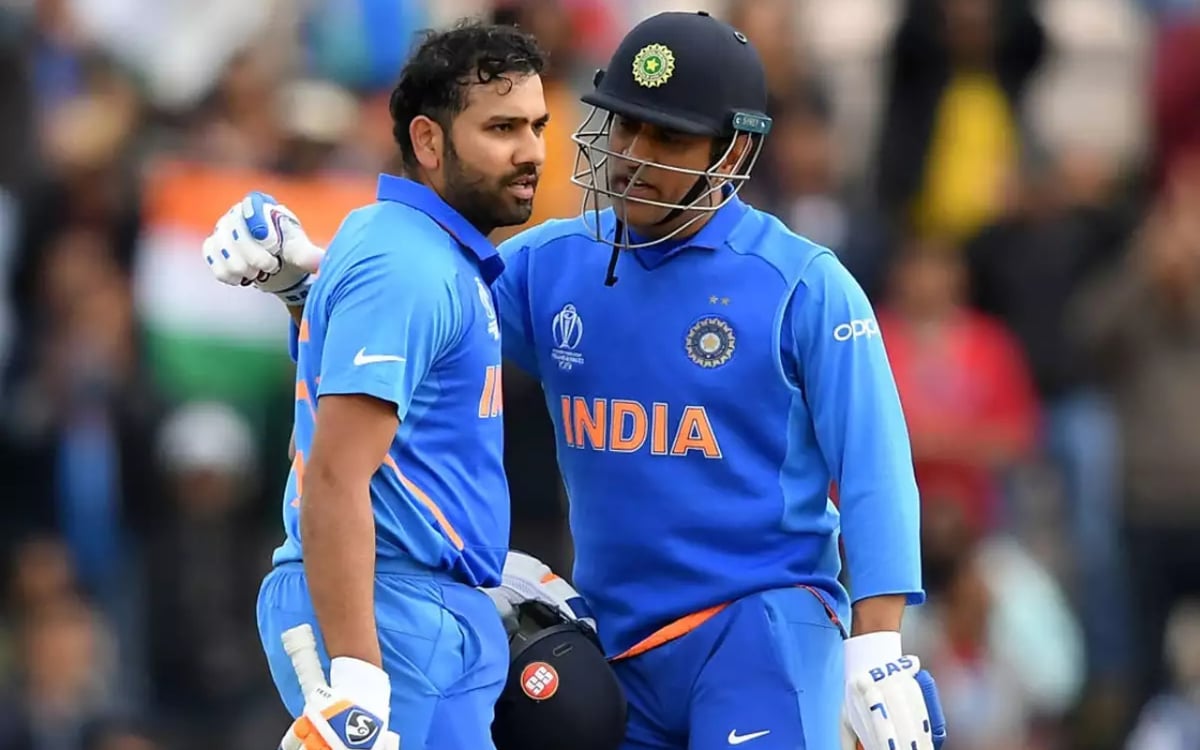 Dhoni is the charioteer of Team India in the World Cup, made him a master of batting in ODI