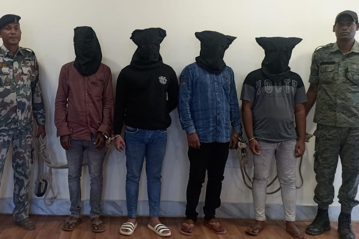 Jharkhand: Four cyber criminals arrested, used to blackmail by sending recording videos, 42 criminal arrests in two months