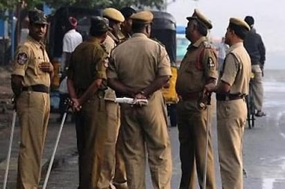 Kerala Police reached Muzaffarpur in search of a big criminal, raided half a dozen places in the city.