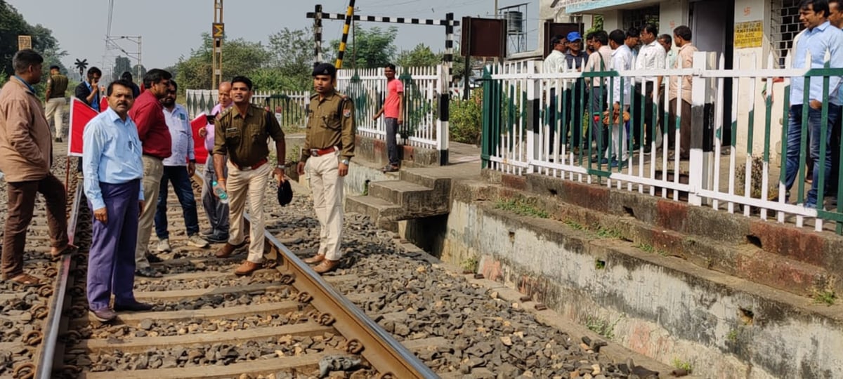 Mock Drill: Diesel engine hits school van crossing railway gate, creates chaos
