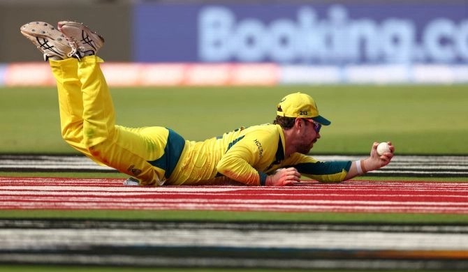 Rohit Sharma's catch was missed by Travis Head in the World Cup 2023 final match, know the whole truth of viral claims