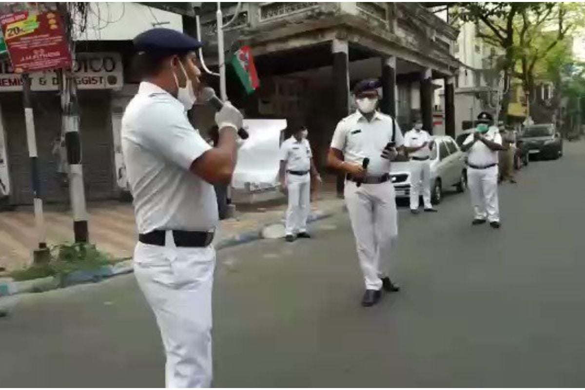 Security increased in Kolkata regarding Diwali-Kali Puja, deployment of six thousand police forces in the metropolis.