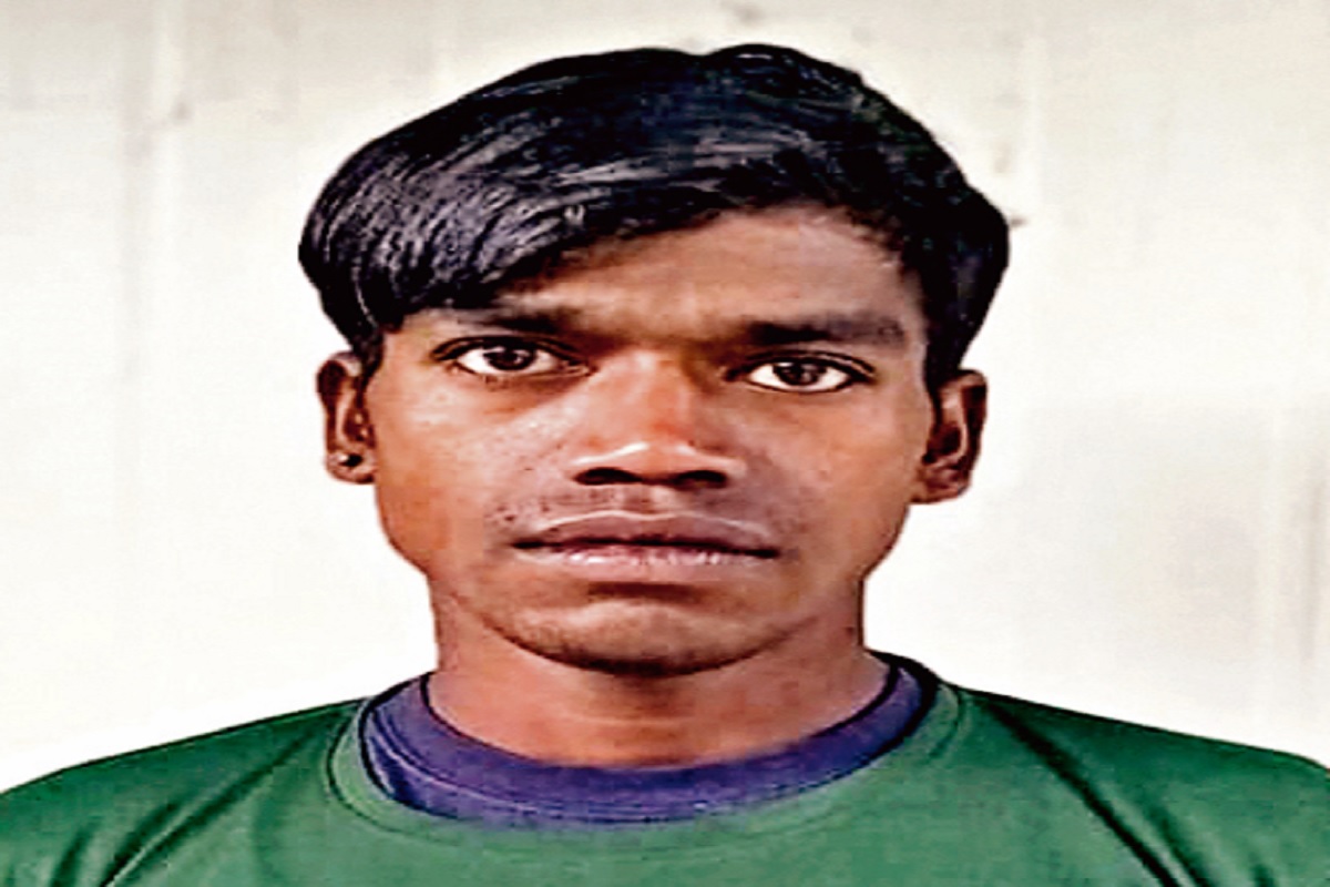This laborer from Jharkhand came out safely from Uttarakhand tunnel, but his father died while waiting on the way.