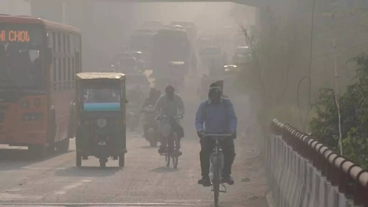 UP Weather AQI Today: Sun hiding behind clouds in UP, increase in cold, no relief from pollution
