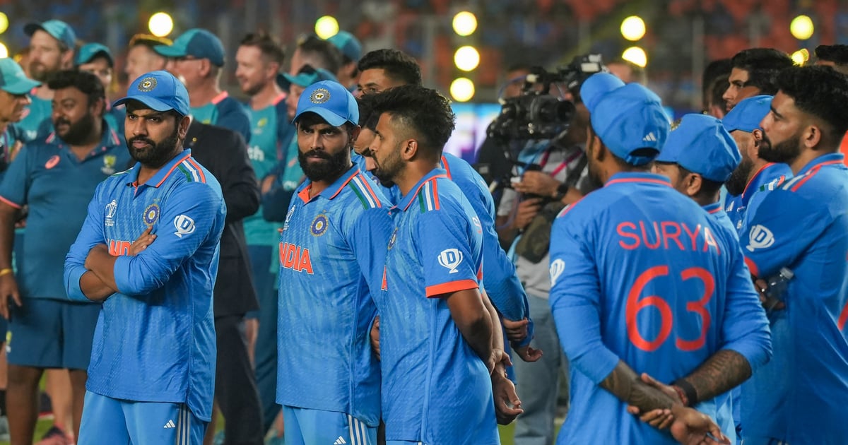 Watch: Captain Rohit Sharma and Mohammed Siraj have tears in their eyes after the defeat in the World Cup, will not be able to watch the video