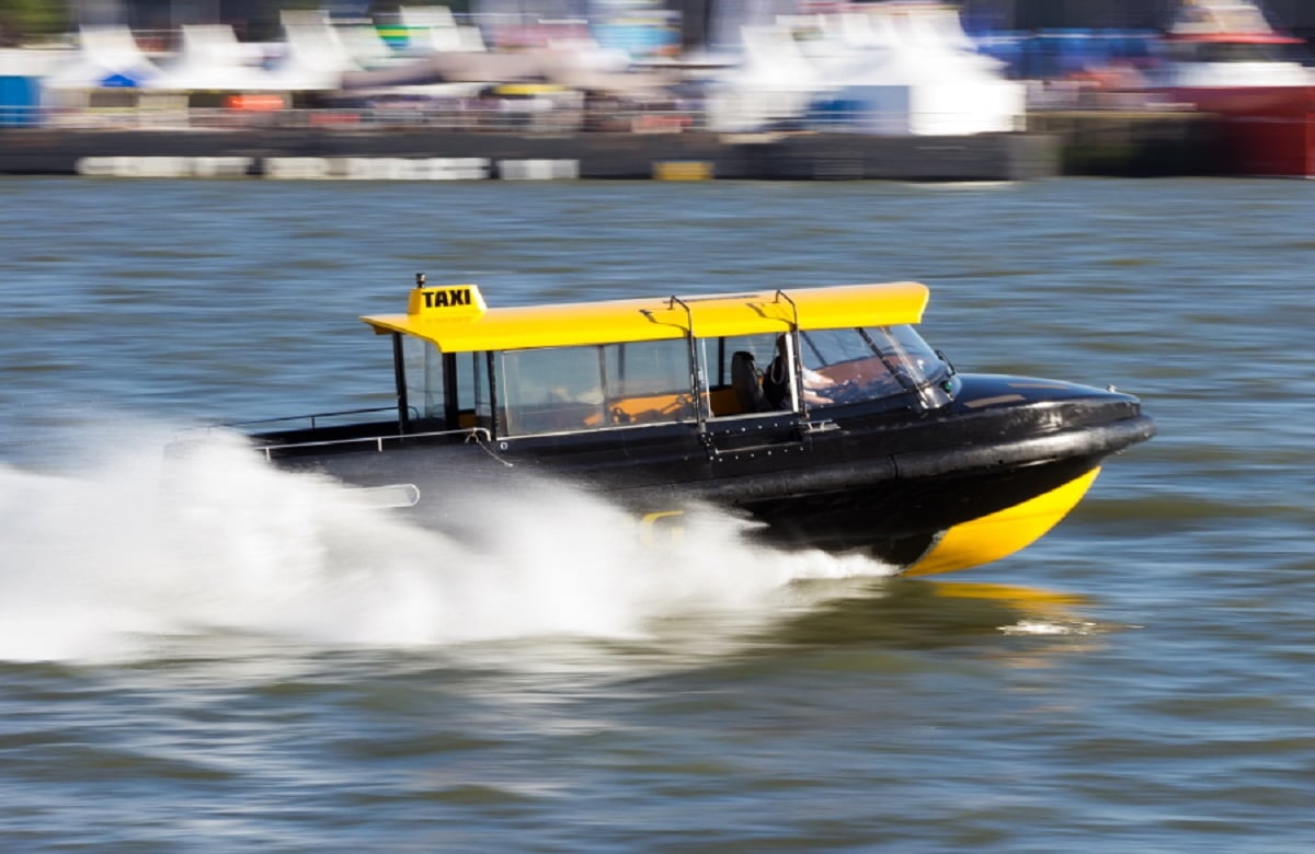 When will the electric water taxi start in Mumbai and from where to where will it run?  Know details