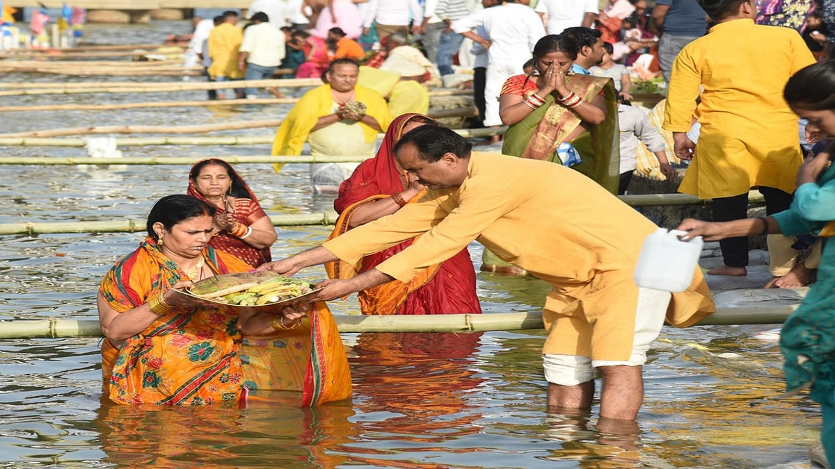 Wherever people of Bihar live, memories related to Chhath are close to their hearts.