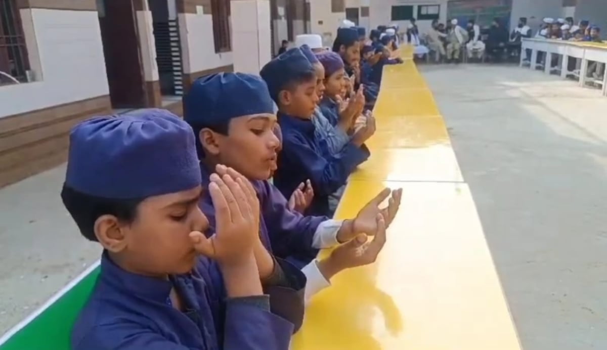 World Cup: Innocent Madrasa students prayed for the victory of Team India, final tomorrow between India and Australia.