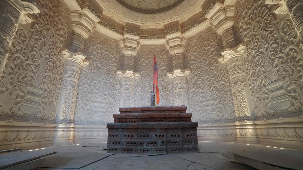 Ayodhya Ram Temple: Sanctum sanctorum ready before consecration, Ramlala will sit on the lotus seat, see photos