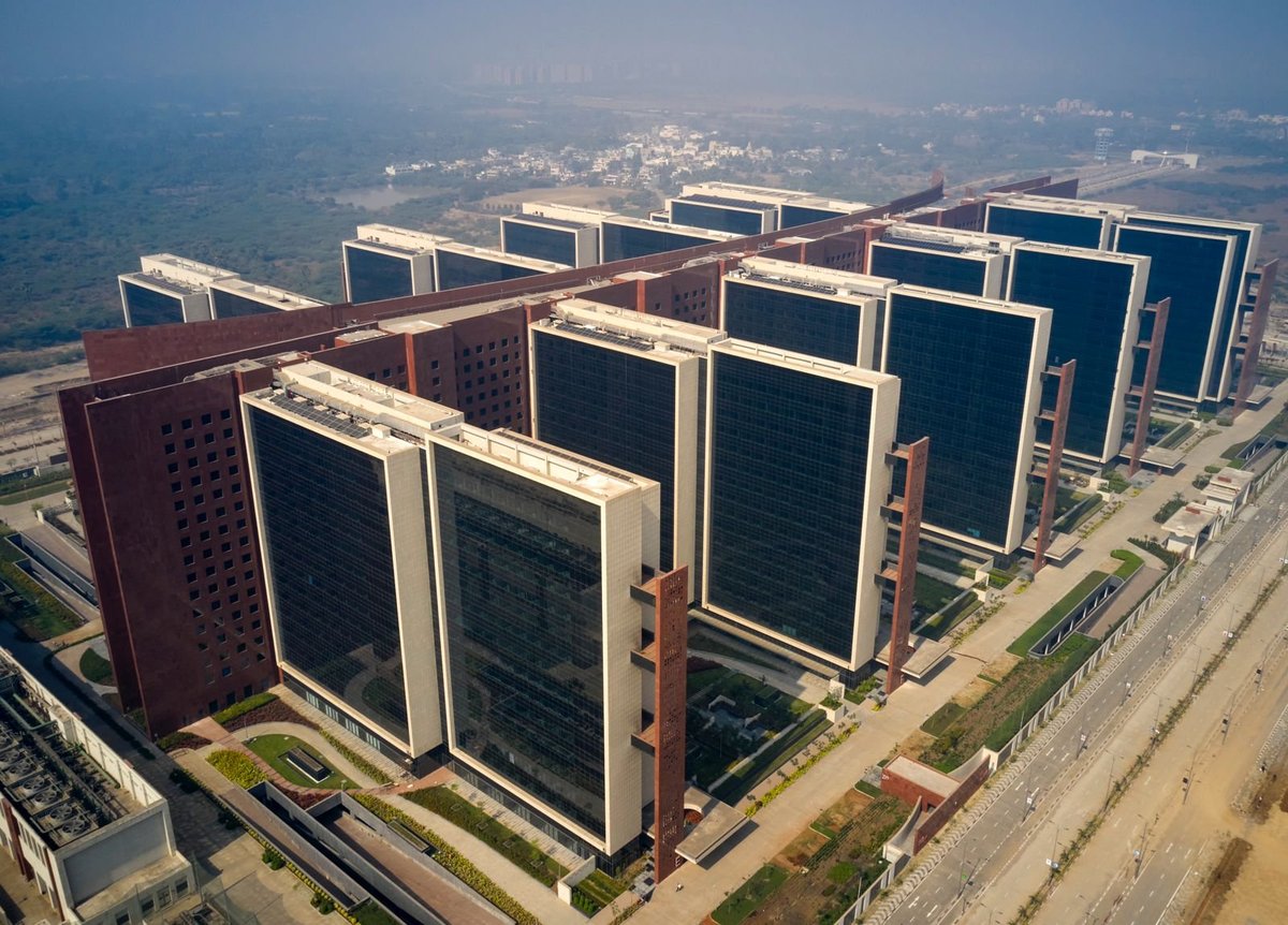 World's largest office, 9 towers with 15 floors... PM Modi inaugurates Surat Diamond Bourse