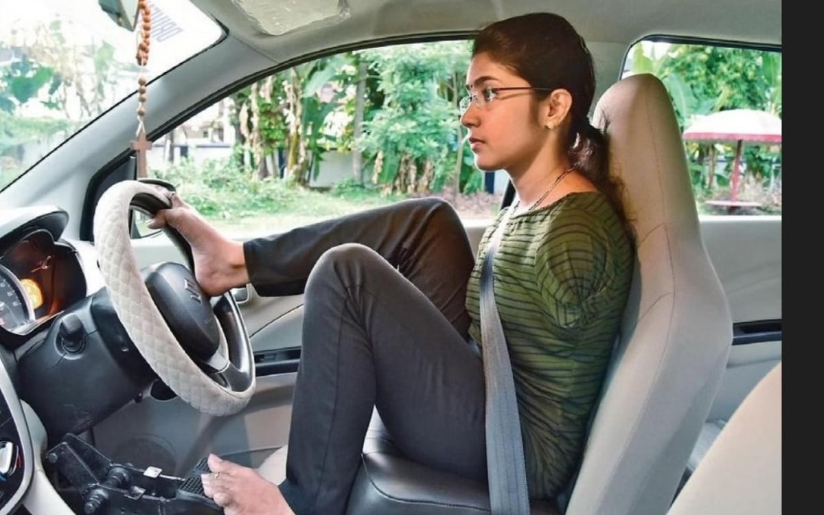 Jilomol Thomas: The first woman in Asia to get a driving license without hands, her identity is determination and courage.