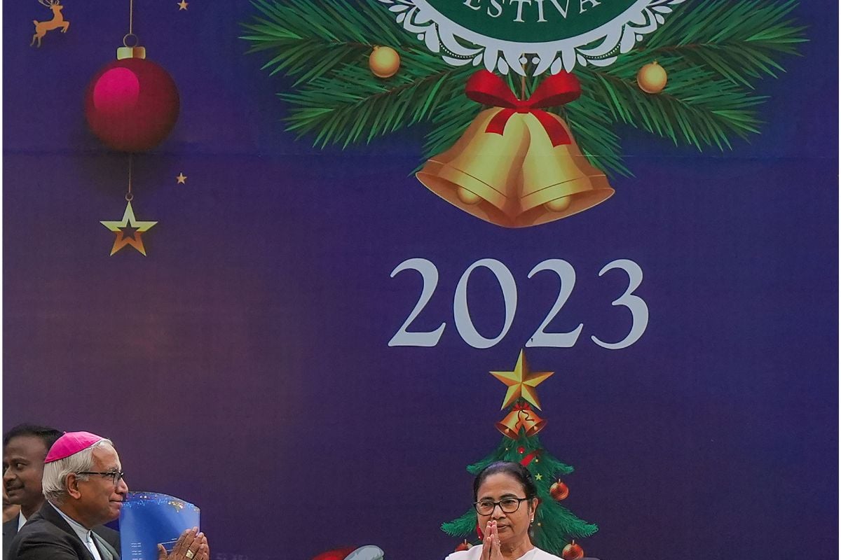 Christmas 2023: Kolkata is ready to welcome Christmas, Santa is waiting with gifts