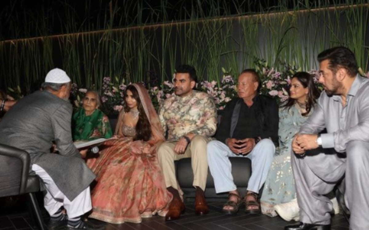 Arbaaz Khan shared inside pictures of the Nikah ceremony with Shshura Khan, the entire Khan family was seen together, PHOTOS