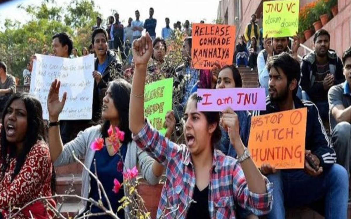 A fine of Rs 20,000 will be imposed for protesting in JNU, student union demands cancellation of the new manual.