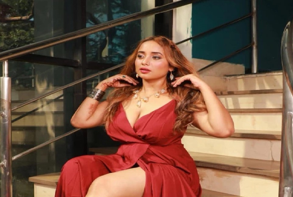 Bhojpuri Hit Song: Seeing this style of Rani Chatterjee, your 'Karejava' will start beating, if you have not heard this song then listen to it immediately.