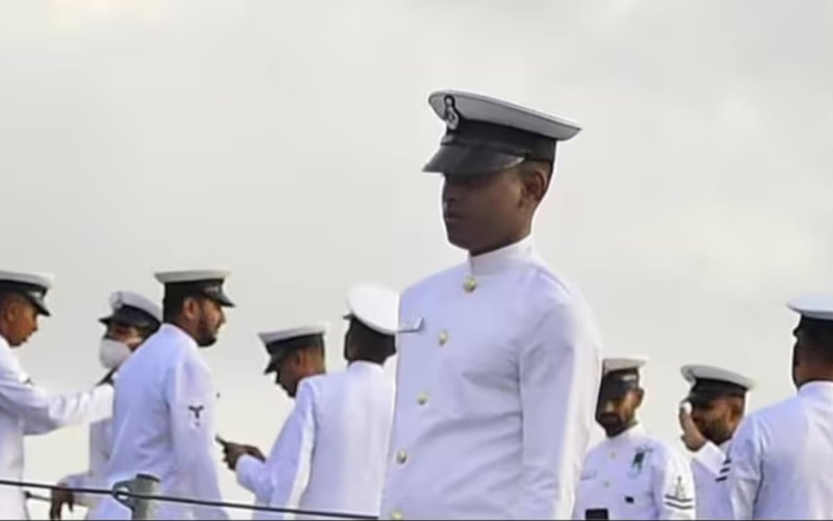 Big diplomatic victory for India!  8 former marines sentenced to death in Qatar get relief