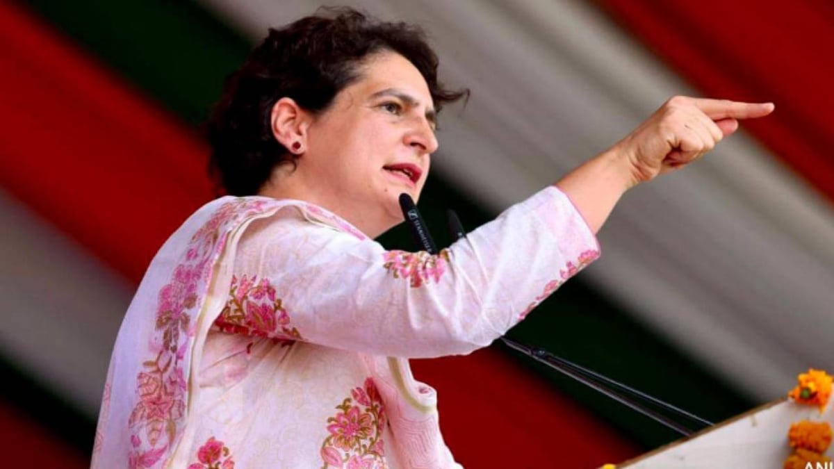 Big reshuffle in Congress: Sachin Pilot's stature increased, Priyanka Gandhi removed from the post of UP in-charge