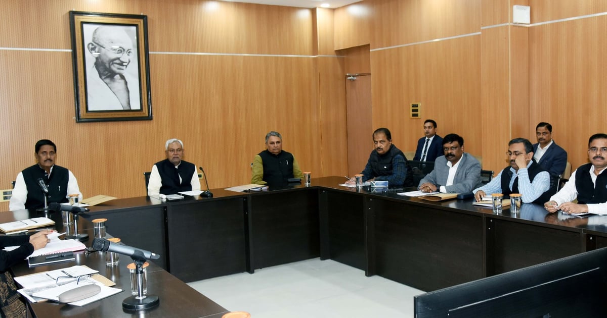CM Nitish Kumar reviewed Seven Nishchay-2, gave instructions for reinstatement on other posts including veterinary doctors