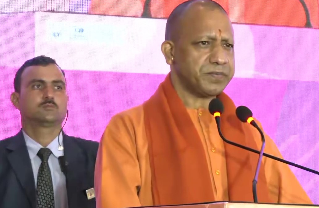 CM Yogi said in Kaushambi - Society will have to move ahead of the government, only then India will become world leader again.