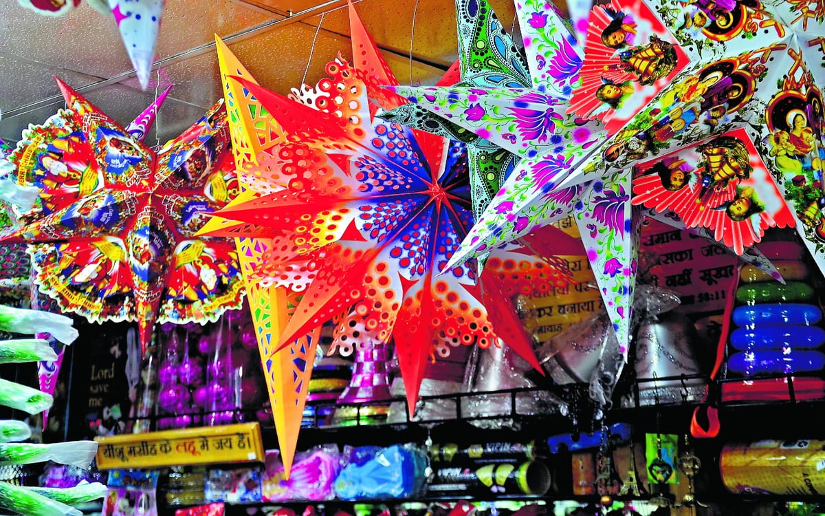 Charm of Christmas: Ranchi market decorated, colorful stars and Christmas trees started being sold