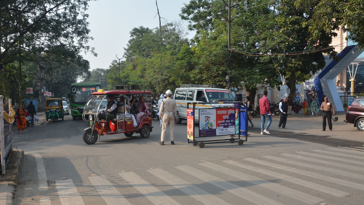 Effect of new traffic system visible in Patna, Traffic DSP himself took charge for six hours