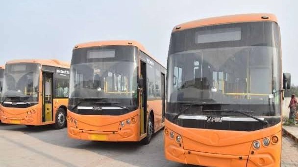 Gorakhpur News: Traveling by electric buses becomes expensive in Gorakhpur, problems of passengers increase