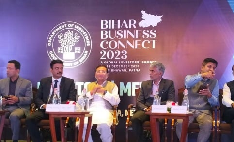 Hotels have been booked for Bihar Global Investor Summit, more than 300 domestic and foreign investors have agreed to come.