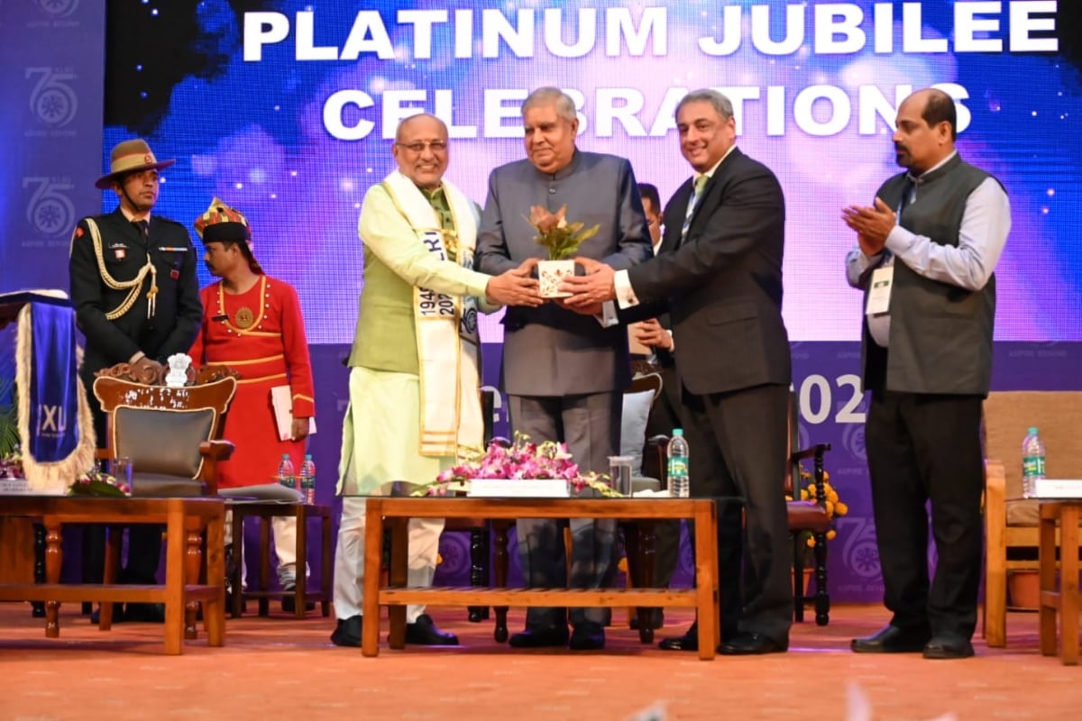 Jharkhand: Vice President Jagdeep Dhankhar spoke at the platinum jubilee ceremony of XLRI, Jamshedpur is a symbol of innovation and enterprise.
