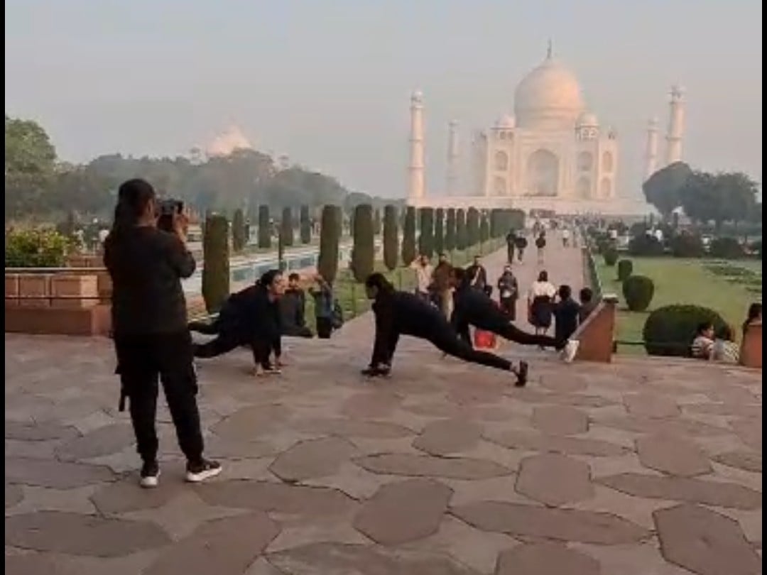 Now video of group of girls doing yoga in Taj Mahal despite ban goes viral, security agency engaged in investigation
