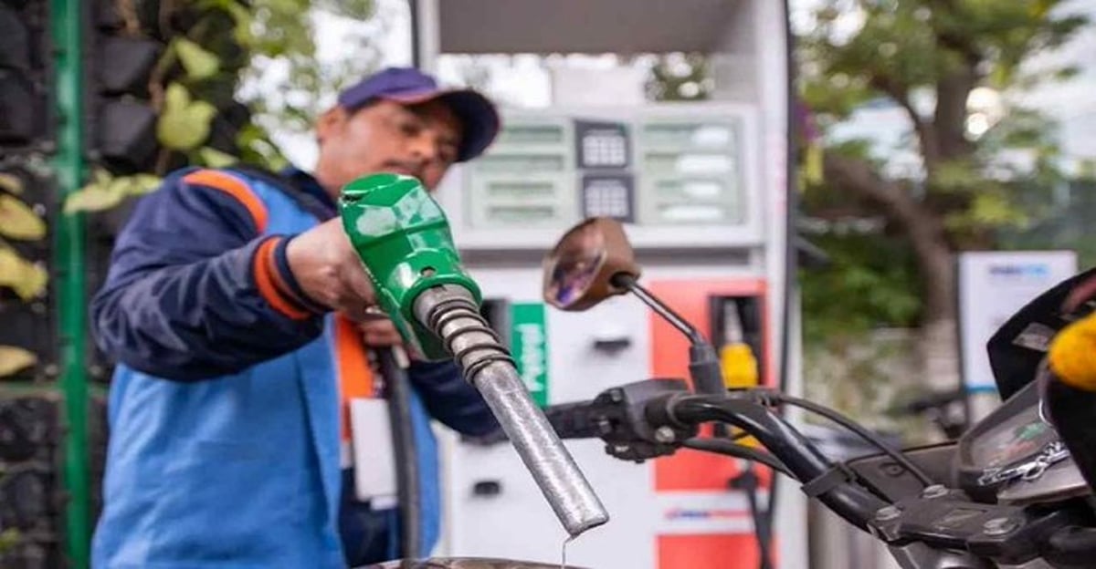 Petrol-Diesel Price: Central government supported half the budget of oil companies, work on strategic oil storage postponed