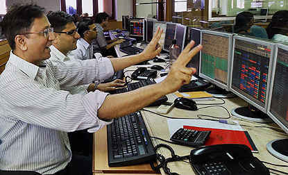 Share Market: Share market again made a record today, Sensex rose 796.64 points, Nifty crossed 21,148.