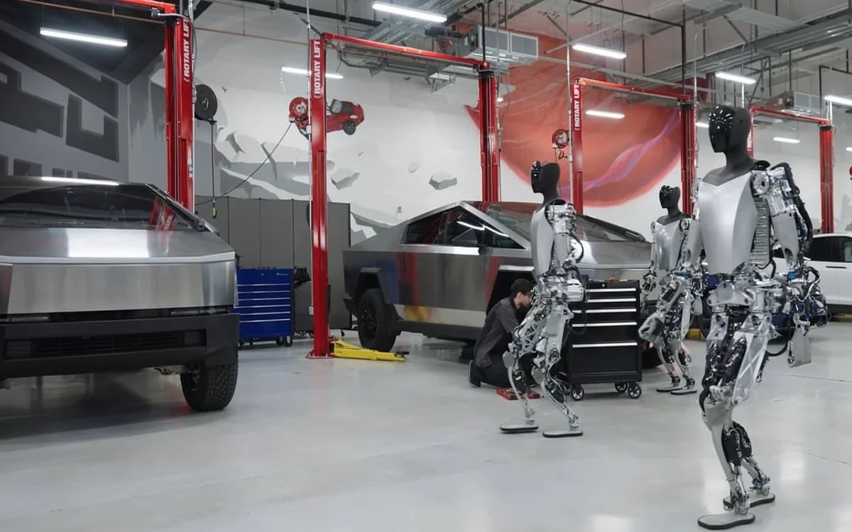Tesla Robot Attack Human: Robot beats up staff in Elon Musk's Tesla factory, draws blood