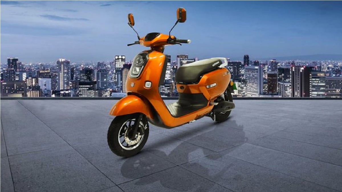 People with private jobs should buy electric scooter at EMI of Rs 1700, 60km range in full charge.