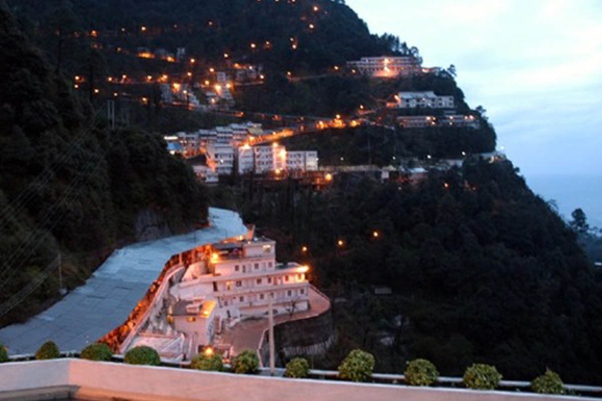 IRCTC is going to organize Vaishno Devi darshan, launched this special tour package, know how to book and fare