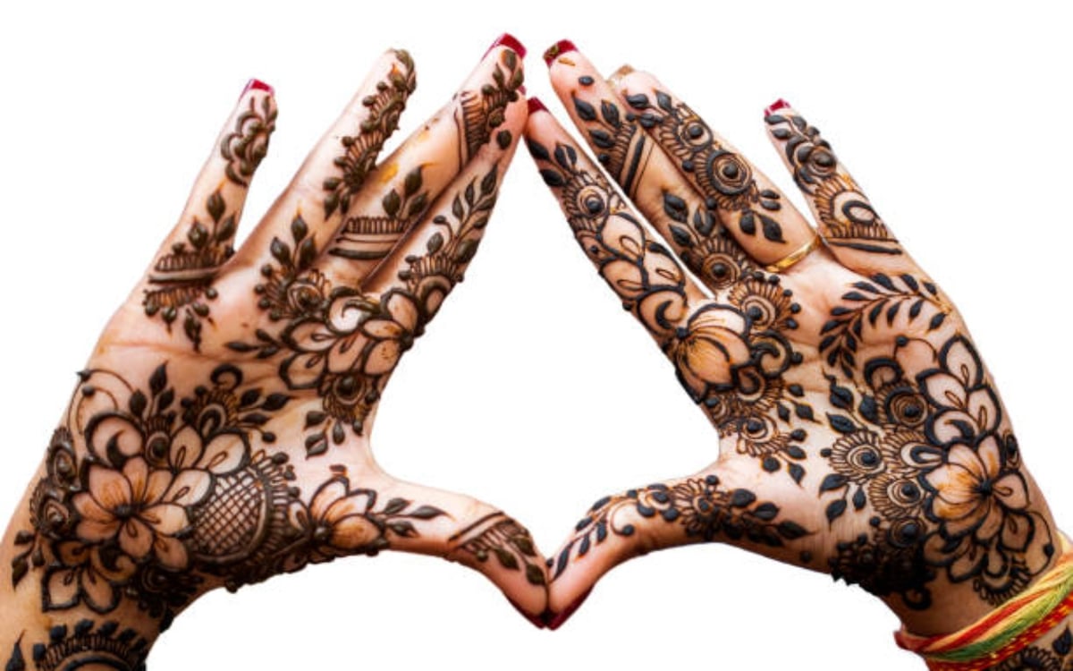 Mehandi designs: Try these mehendi designs in your friend’s wedding, you will get a lot of compliments.