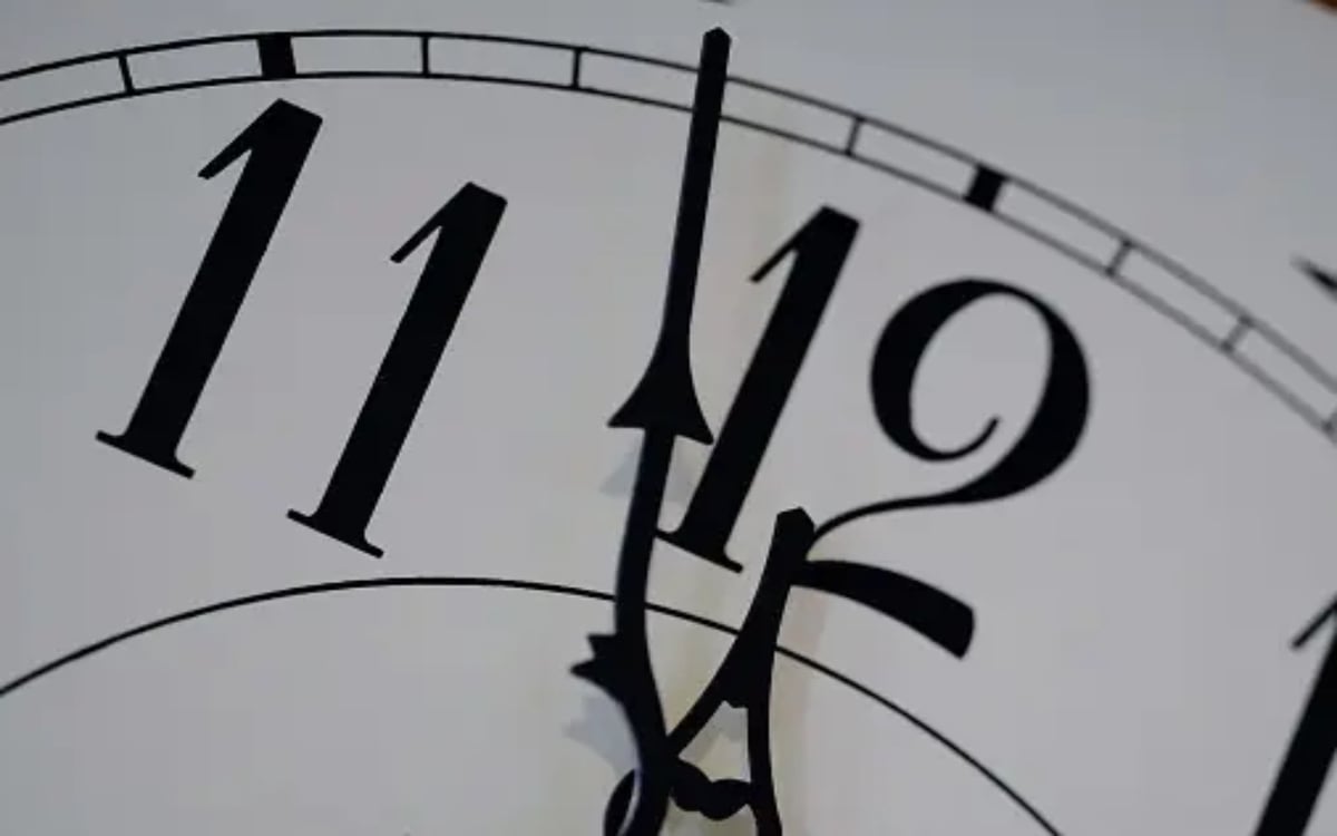 Doomsday clock is still 90 seconds from midnight, know what it means?
