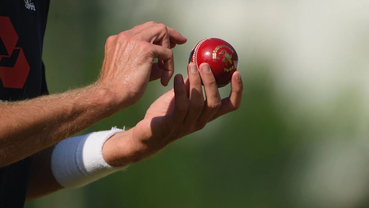 52 year old Mumbai man dies after being hit by ball during match
