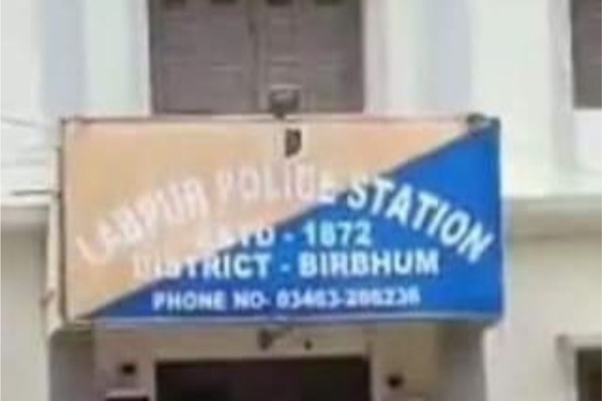 Embezzlement of Rs 10 lakh in the name of fixed deposit from customer service center in Birbhum