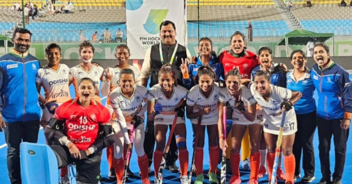 Indian women's hockey team beats South Africa 6-3 in FIH Hockey Fives World Cup final
