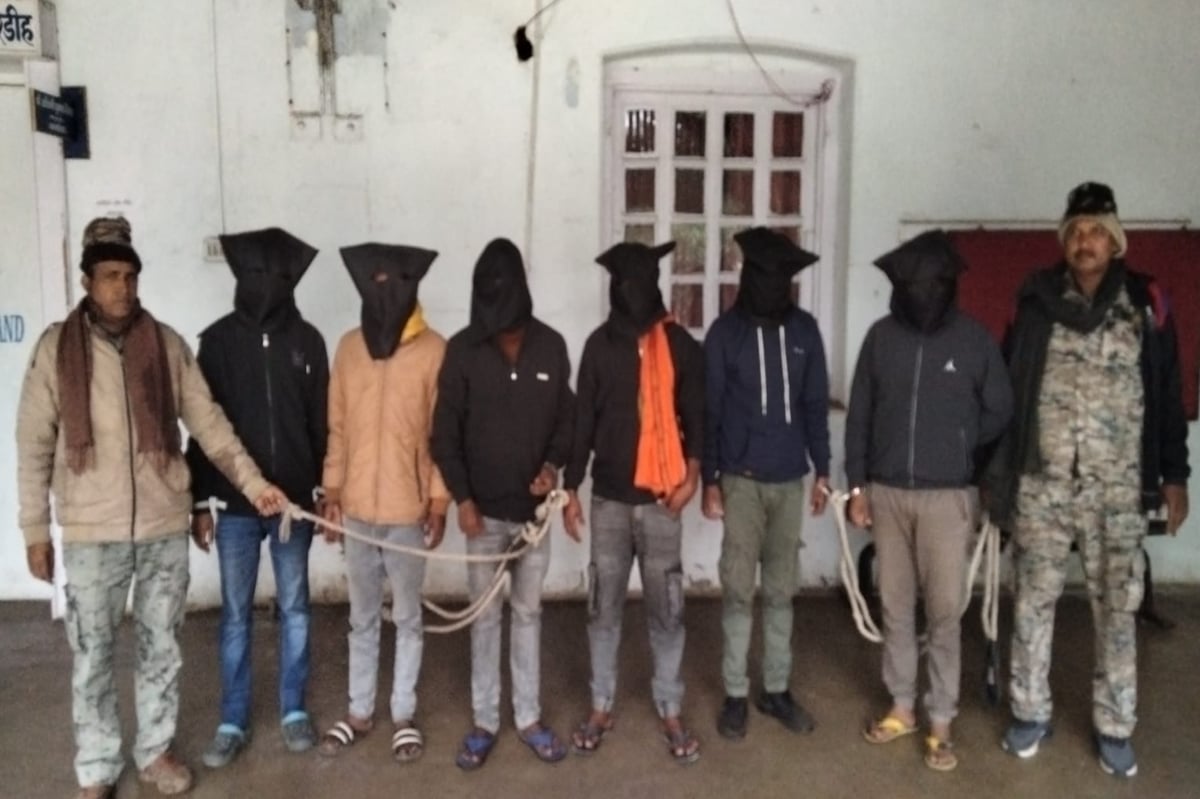 Jharkhand: Six cyber criminals caught by police through Prakharpan app, 172 thugs arrested from Giridih in four months