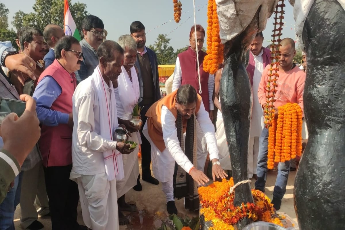 Jharkhand: What did Union Minister Arjun Munda say while paying tribute to the martyrs of Dombari Buru of Khunti?