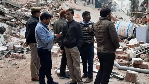 Lucknow: Building under construction collapsed due to excavation of basement, LDA lodged FIR against owners, know the whole matter