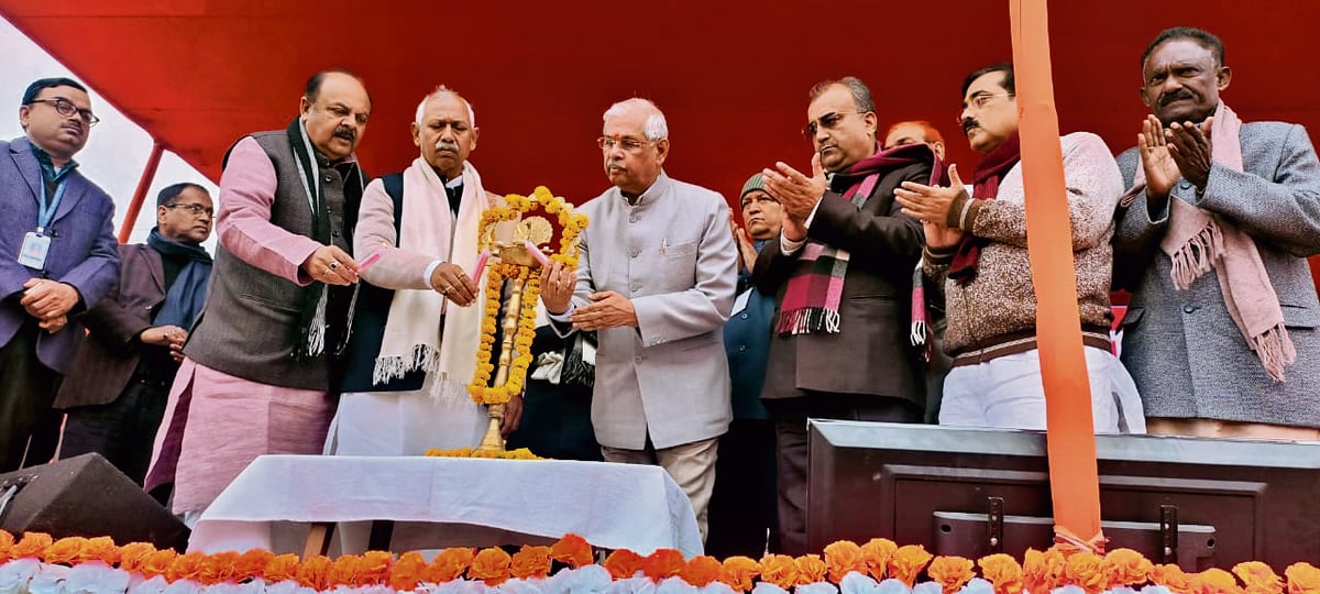 Martyr memorial building will be built in Maharajganj at a cost of Rs 100 crore, Governor laid the foundation stone
