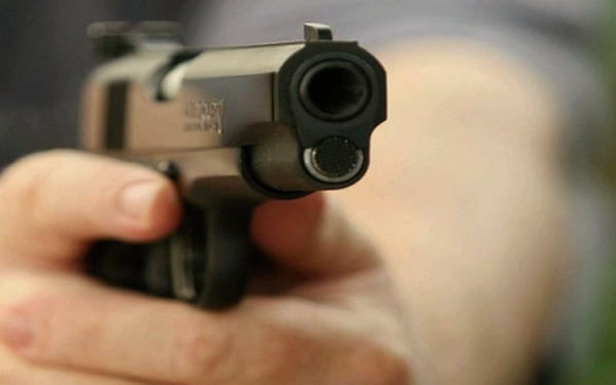 Old man dies due to bullet fired in dispute, mob kills three youths of Palamu