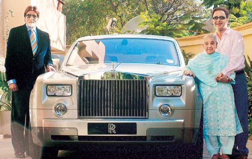 When 12th Fail director got angry and gifted a luxury car worth Rs 4.5 crore to Amitabh Bachchan!